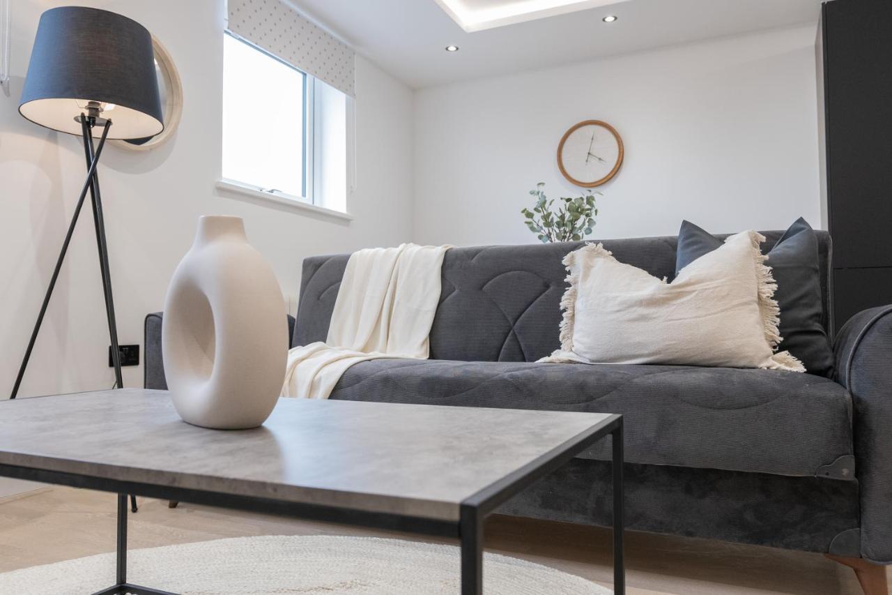 One And Two Bedroom Apartments Near Holloway Train Station By Belvilla Лондон Экстерьер фото
