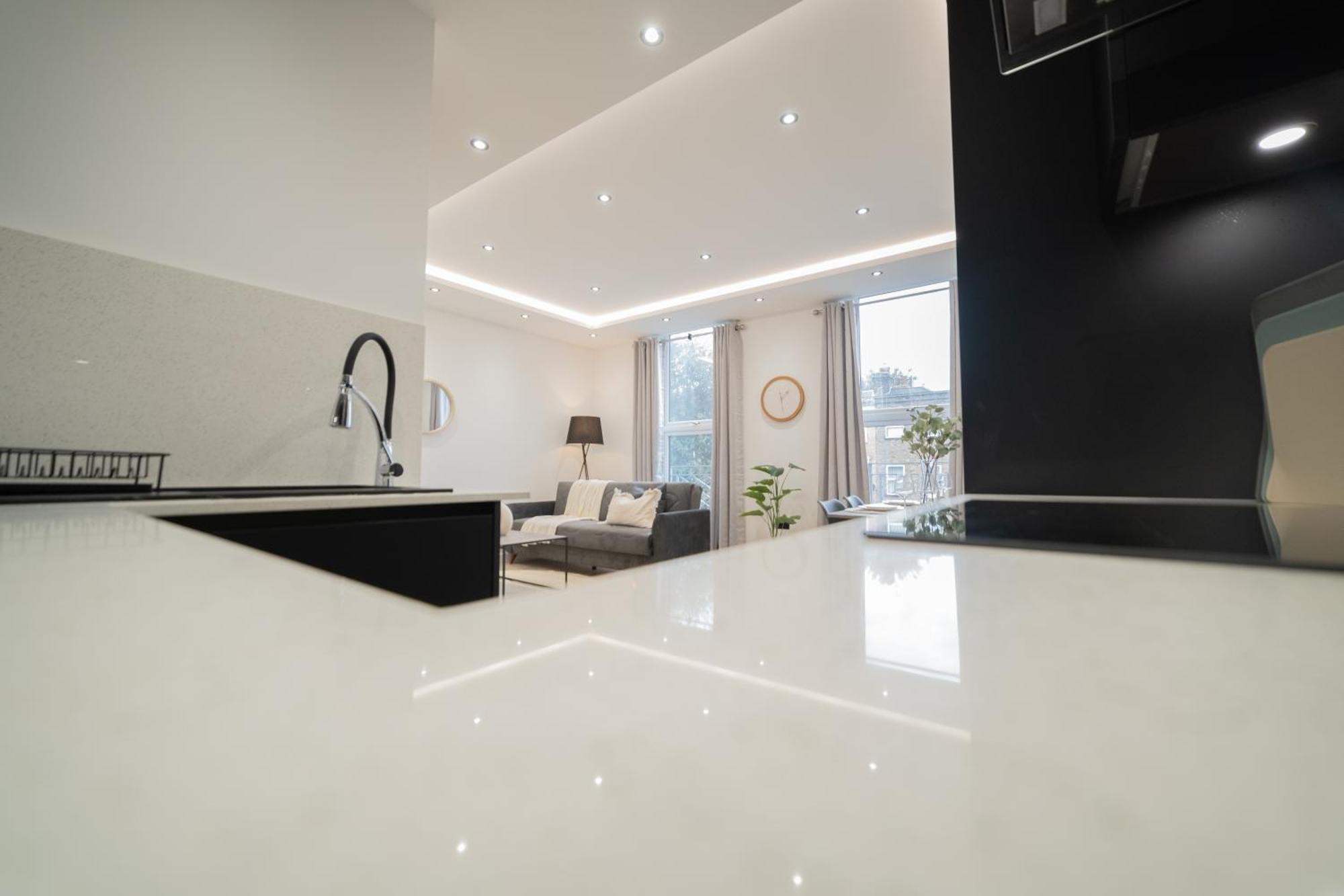One And Two Bedroom Apartments Near Holloway Train Station By Belvilla Лондон Экстерьер фото