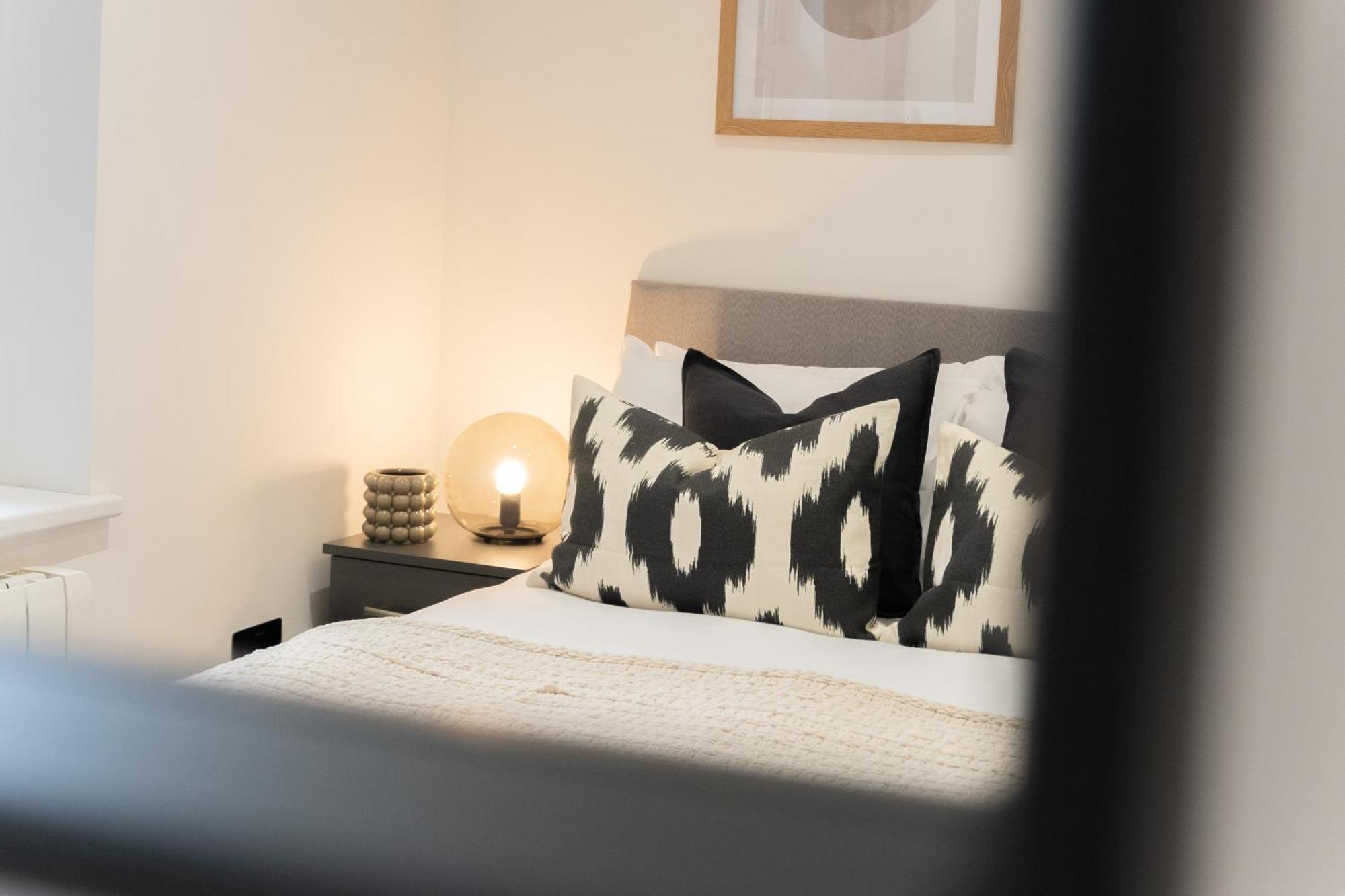 One And Two Bedroom Apartments Near Holloway Train Station By Belvilla Лондон Экстерьер фото