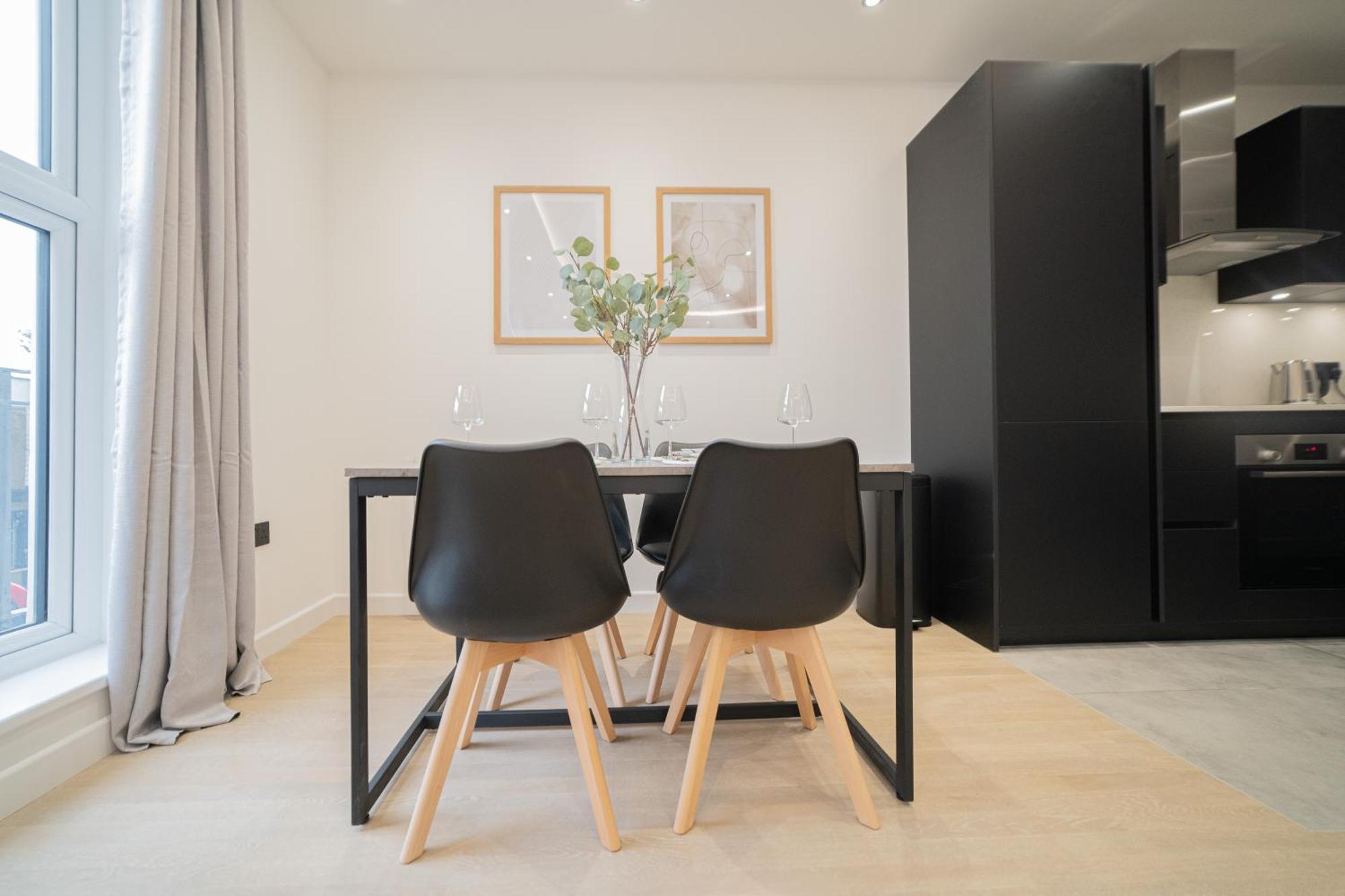 One And Two Bedroom Apartments Near Holloway Train Station By Belvilla Лондон Экстерьер фото