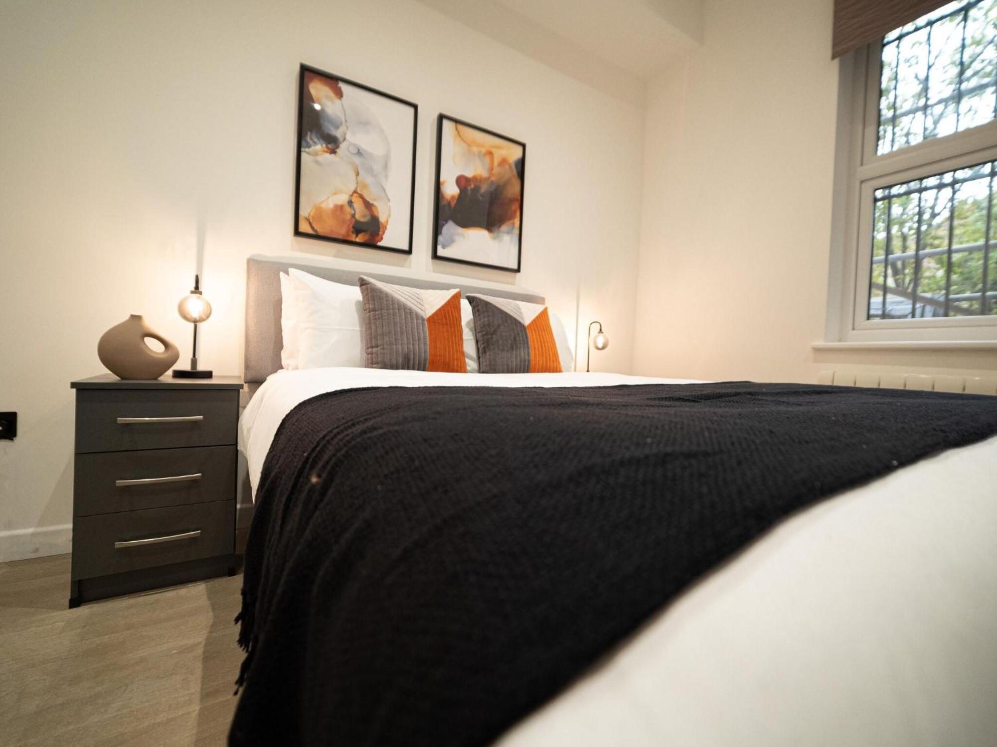One And Two Bedroom Apartments Near Holloway Train Station By Belvilla Лондон Экстерьер фото