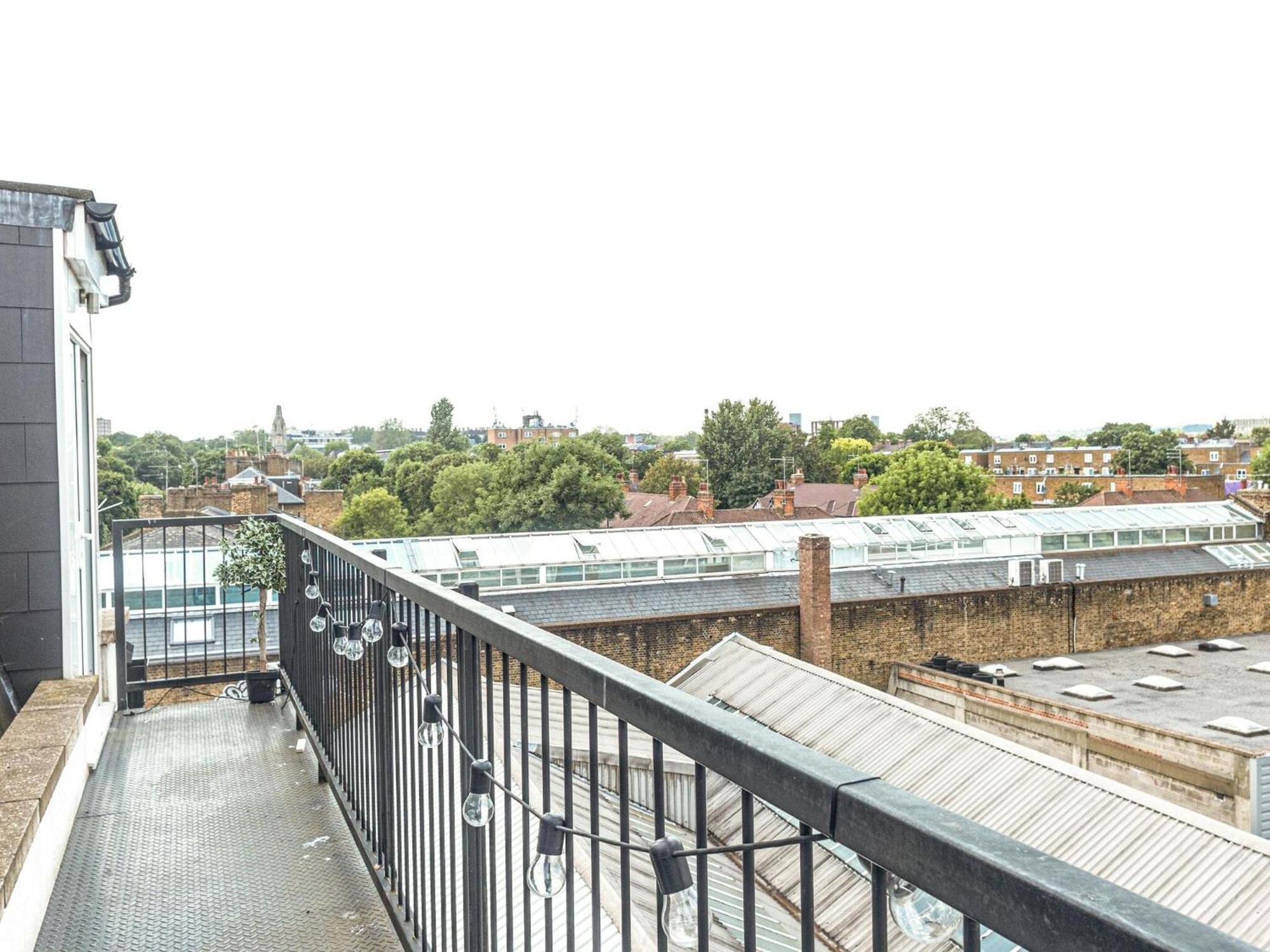One And Two Bedroom Apartments Near Holloway Train Station By Belvilla Лондон Экстерьер фото