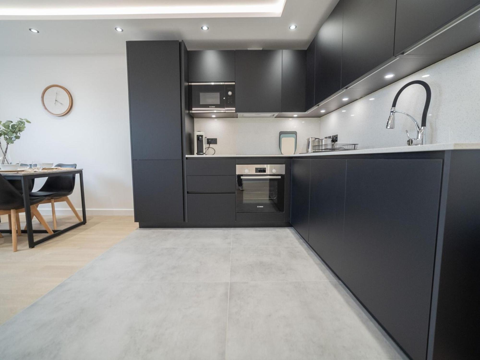 One And Two Bedroom Apartments Near Holloway Train Station By Belvilla Лондон Экстерьер фото