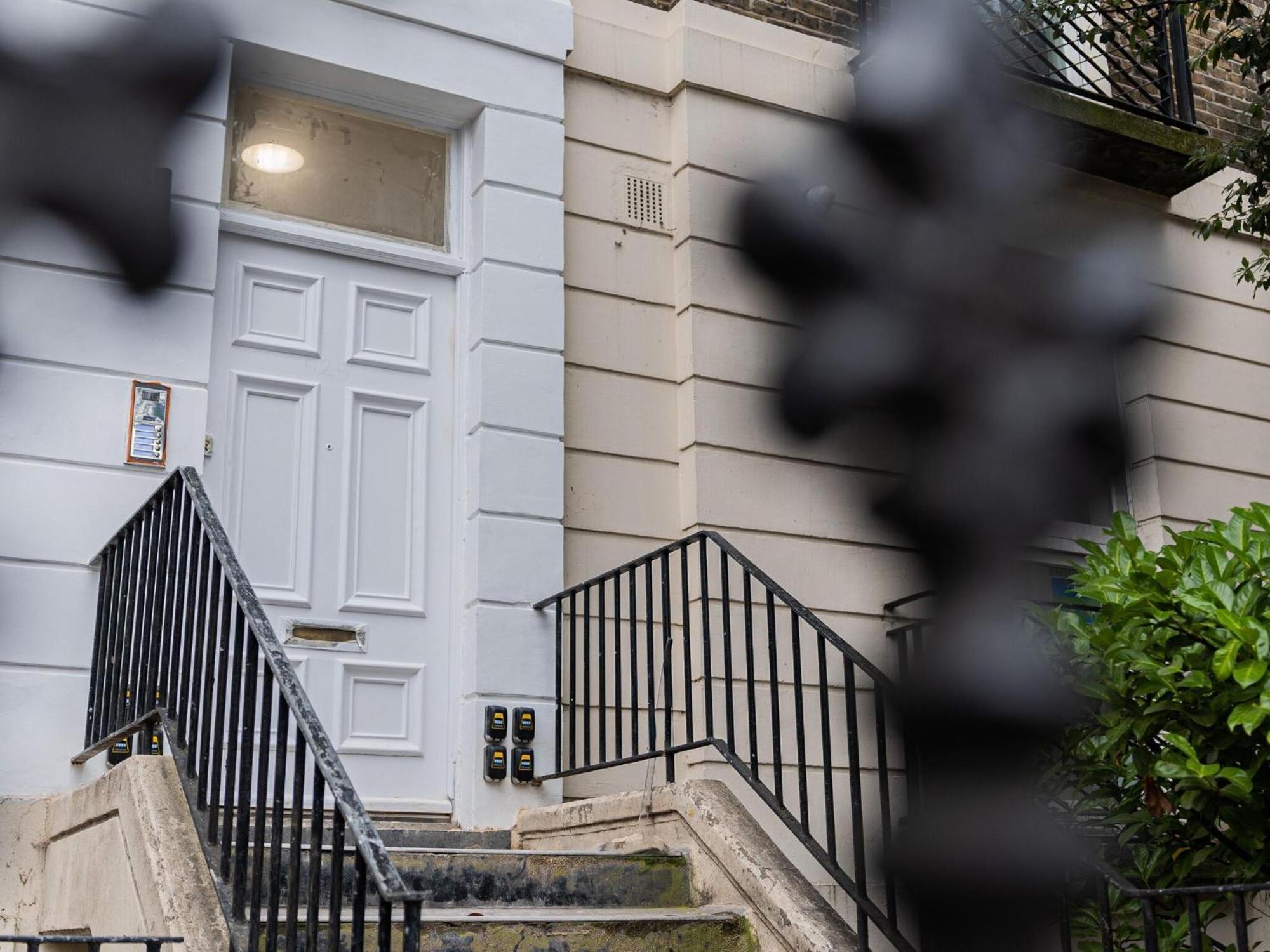 One And Two Bedroom Apartments Near Holloway Train Station By Belvilla Лондон Экстерьер фото